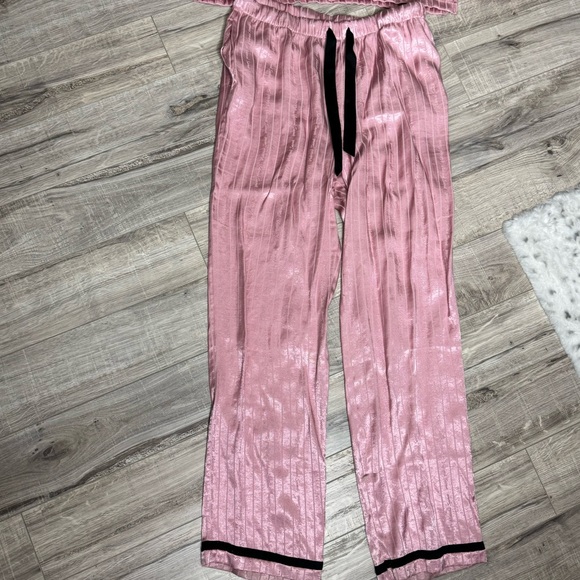 Victoria secret 2 piece pj set satiny shiny striped pin strip pink black luxury - Picture 2 of 9
